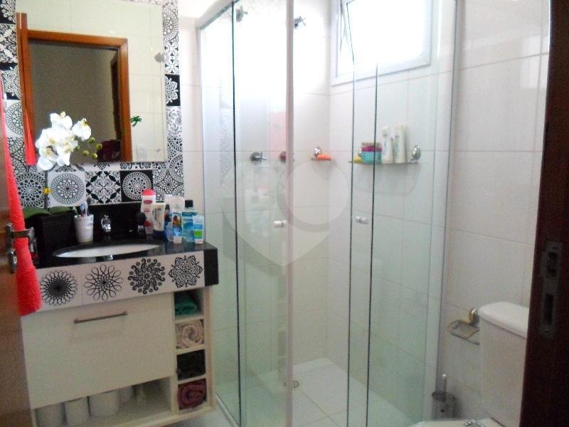 Casa à venda com 3 quartos, sendo 1 suíte,  no condomínio Fernandes, São Paulo - SP