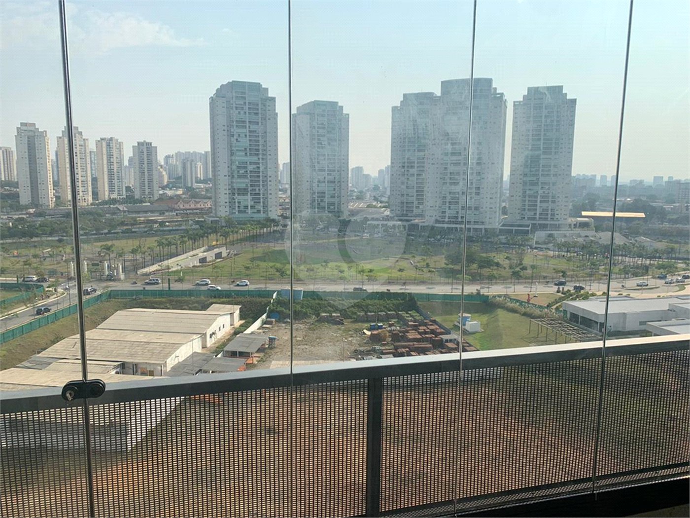 Apartamento à venda com 2 quartos, sendo 1 suíte, em Parque Industrial Tomas Edson, São Paulo, SP