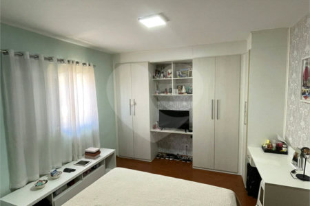 Casa à venda com 3 quartos, sendo 1 suíte, no condomínio Jardim Europa, Mogi das Cruzes - SP