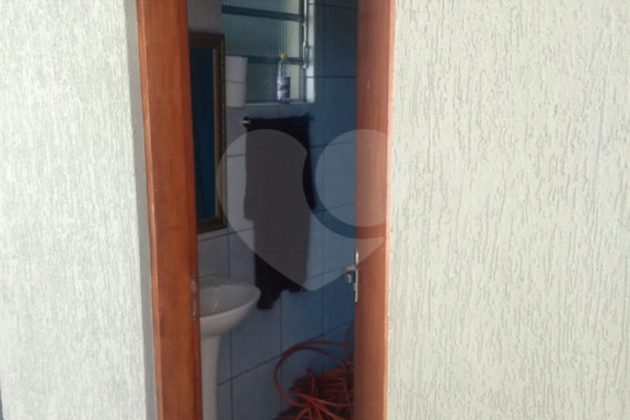 Casa à venda com 3 quartos, sendo 1 suíte, no condomínio Alpes de Mairiporã, Mairiporã - SP
