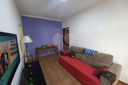 Casa Térrea à venda com 3 quartos em Jardim Maria Virginia, São Paulo, SP