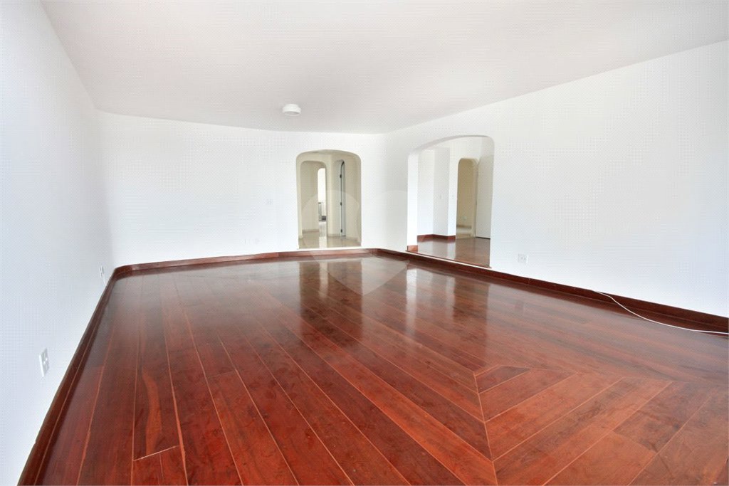 Apartamento à venda com 4 suítes em Jardim Marajoara, São Paulo, SP