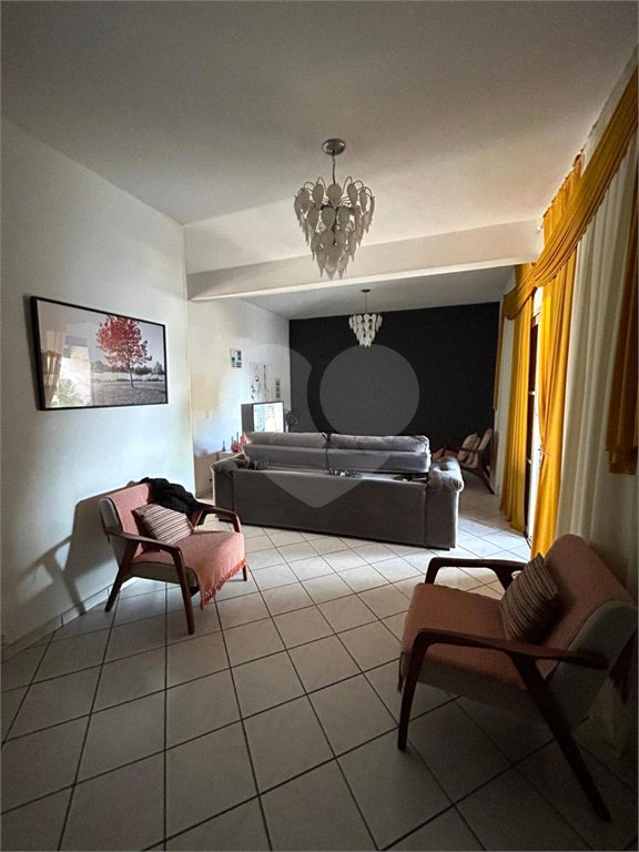 Casa à venda com 3 quartos, sendo 1 suíte, em Jardim Capão Redondo, São Paulo, SP