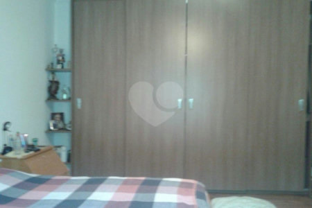 Casa à venda com 3 suítes no condomínio Praça Vitoriano Rodrigues Xavier,35, São Paulo - SP