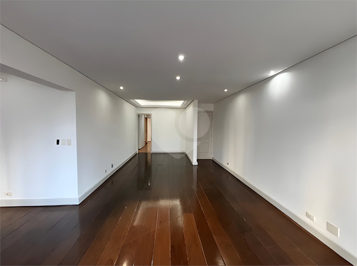 Apartamento à venda com 3 quartos, sendo 1 suíte, em Cerqueira César, São Paulo, SP