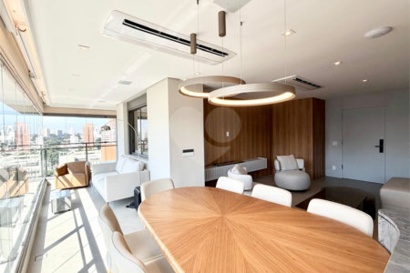 Apartamento à venda com 3 suítes em Campo Belo, São Paulo, SP