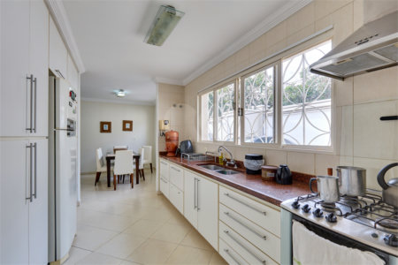 Casa de Vila à venda com 4 quartos, sendo 2 suítes, em Campo Grande, São Paulo, SP