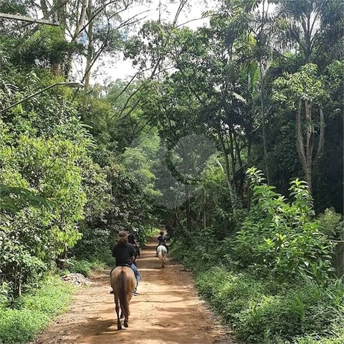 Terreno à venda em Guarapiranga, São Paulo, SP
