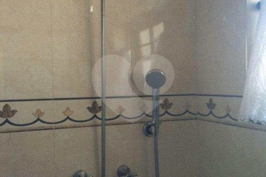 Sobrado à venda com 5 quartos, sendo 4 suítes, em Vila Mazzei, São Paulo, SP