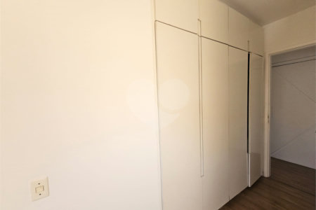 Apartamento para alugar com 3 quartos, sendo 1 suíte, em Alto da Boa Vista, São Paulo, SP
