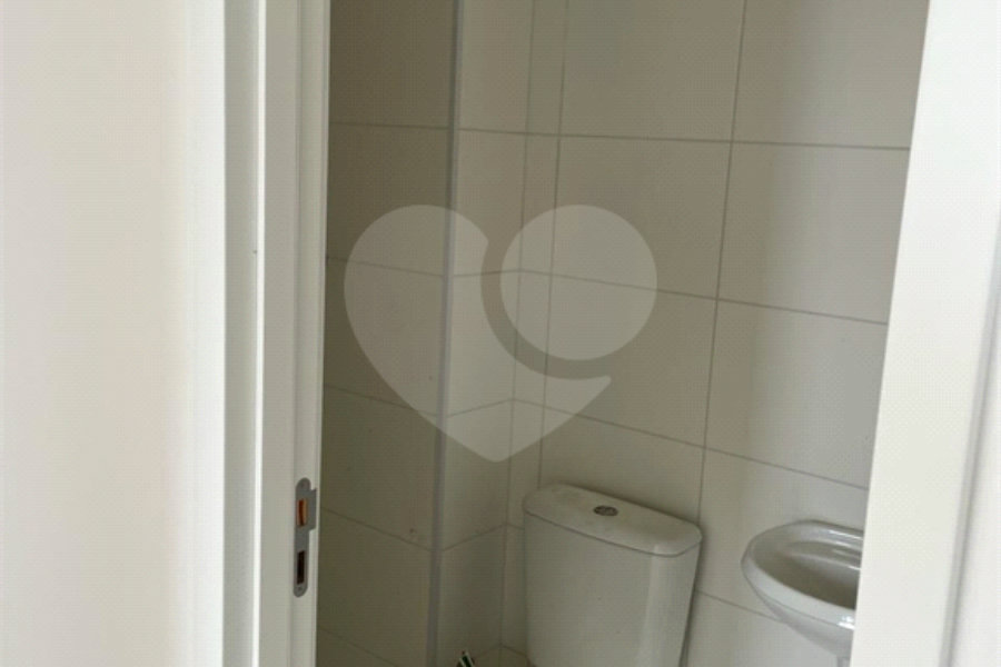 Apartamento à venda com 2 quartos em Cidade Tiradentes, São Paulo, SP