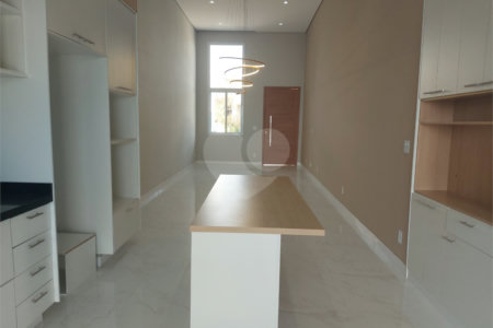 Casa à venda com 3 quartos, sendo 1 suíte,  no condomínio Gardenville, Itu - SP