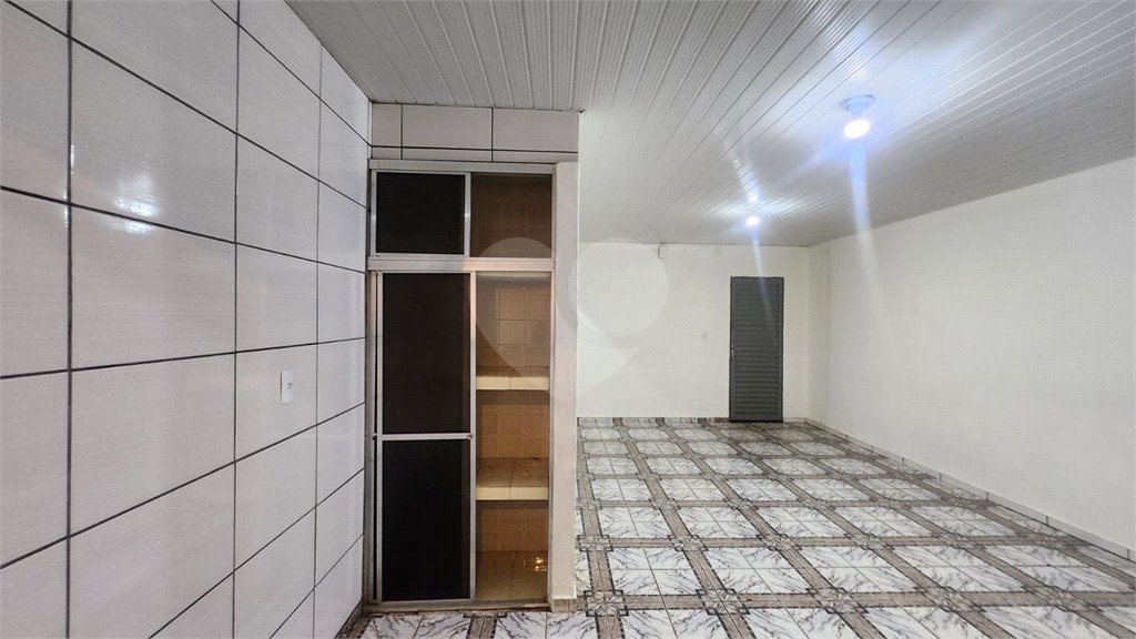 Casa à venda com 4 quartos, sendo 1 suíte, em Jardim Roberto Selmi Dei, Araraquara, SP