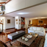 Casa à venda com 4 quartos, sendo 1 suíte,  em Jardim Leonor, São Paulo, SP