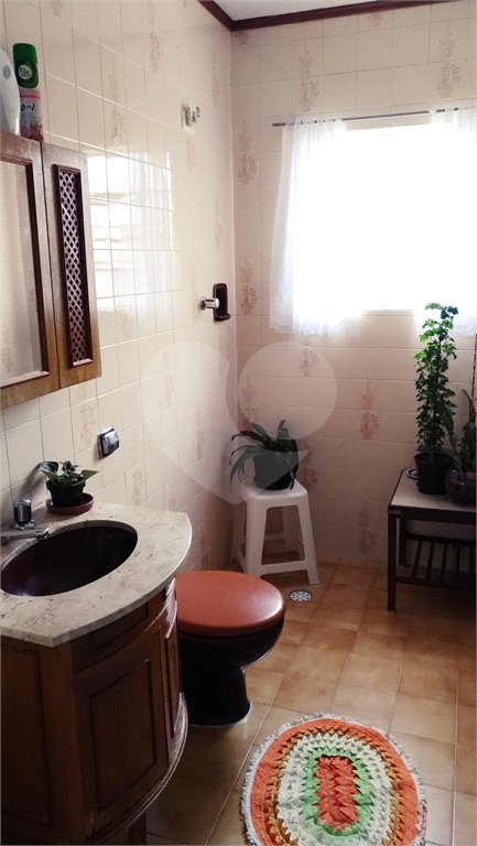 Casa à venda com 4 quartos, sendo 2 suítes,  em Vila Romero, São Paulo, SP