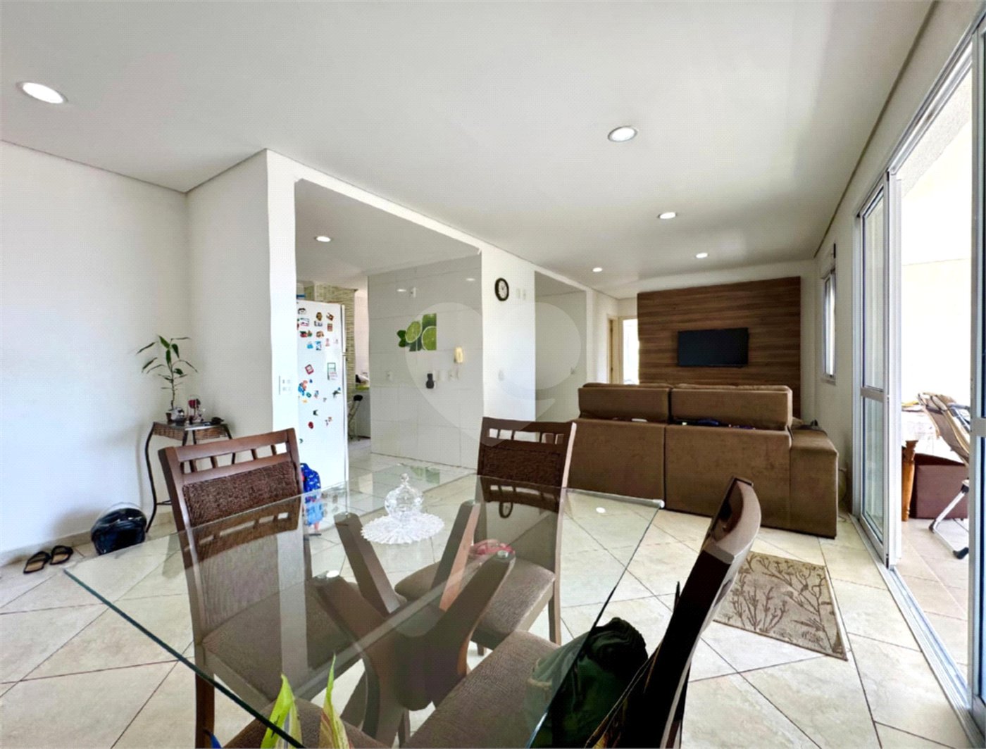 Apartamento à venda com 3 quartos, sendo 1 suíte, em Vila Galvão, Guarulhos, SP