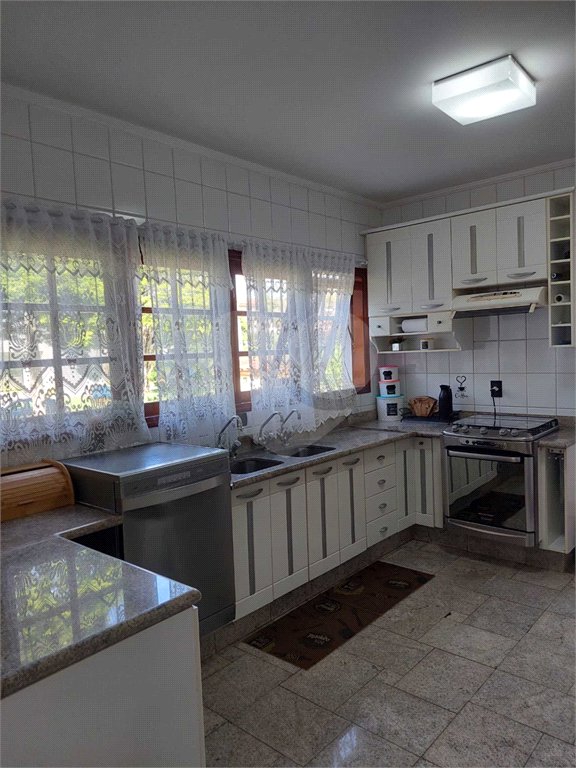 Casa à venda com 4 quartos, sendo 2 suítes, no condomínio Eco Clube Vivendas do Lago, Sorocaba - SP