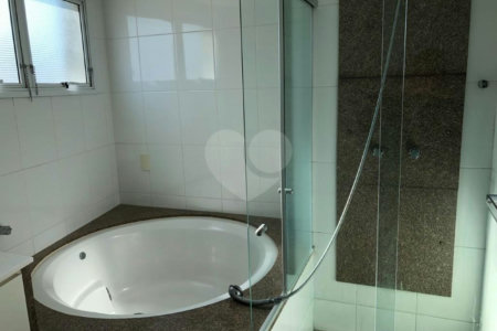 Apartamento à venda com 3 suítes em Vila Suzana, São Paulo, SP