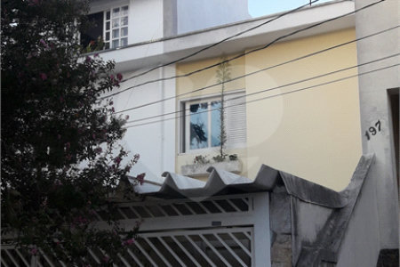 Casa à venda com 3 quartos, sendo 1 suíte,  em Jardim Aeroporto, São Paulo, SP