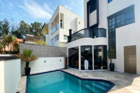 Casa à venda com 3 quartos, sendo 1 suíte, em Parque Monte Alegre, Taboão da Serra, SP
