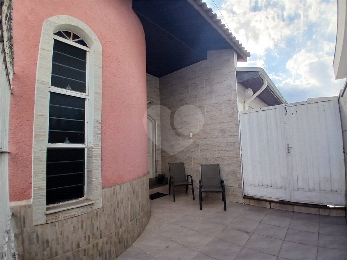 Casa à venda com 3 quartos, sendo 1 suíte,  em Esplanada Mendes Moraes, São Roque, SP