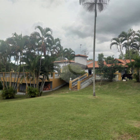 Casa à venda com 4 suítes no condomínio Piccolo Paese, Salto - SP
