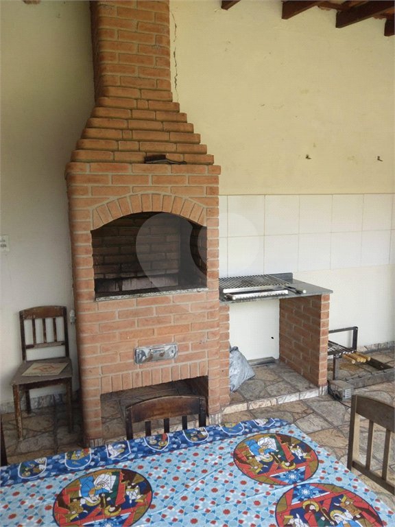 Casa à venda com 4 quartos, sendo 3 suítes,  em Vila Áurea, Poá, SP