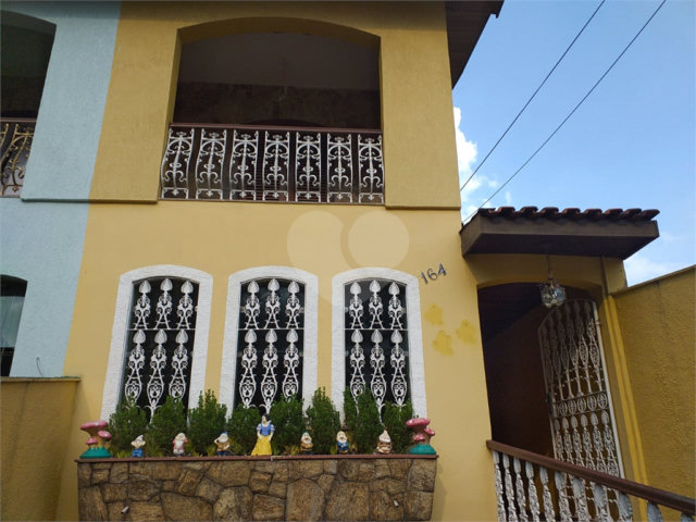 Sobrado à venda com 4 quartos, sendo 1 suíte, em Horto, São Paulo, SP