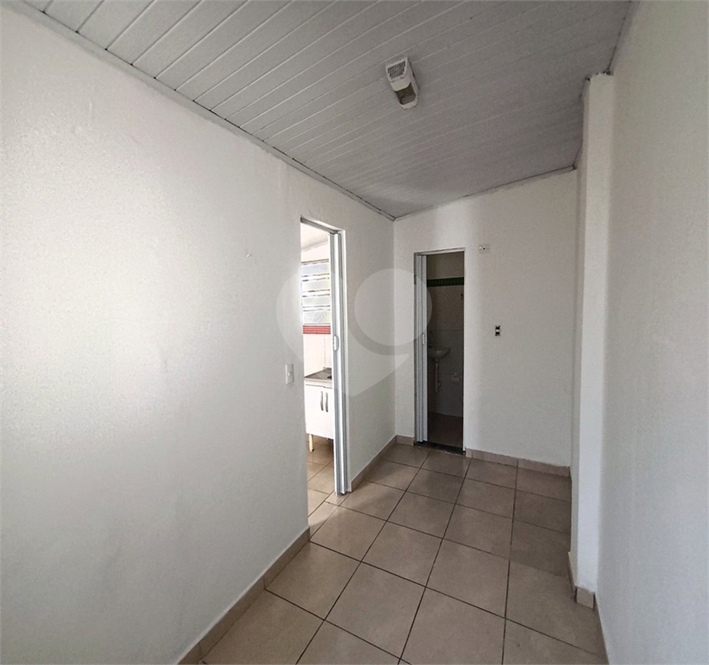 Casa para alugar com 1 quarto no condomínio Cond R Claudio Rodrigues Lopes, São Paulo - SP