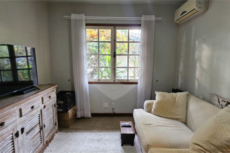 Casa à venda com 4 quartos, sendo 3 suítes, em João Fernandes, Armação dos Búzios, RJ