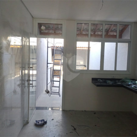 Sobrado à venda com 3 quartos, sendo 1 suíte,  em Campo Grande, São Paulo, SP