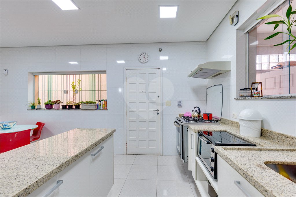 Casa à venda com 4 quartos, sendo 1 suíte, em Brooklin Paulista, São Paulo, SP