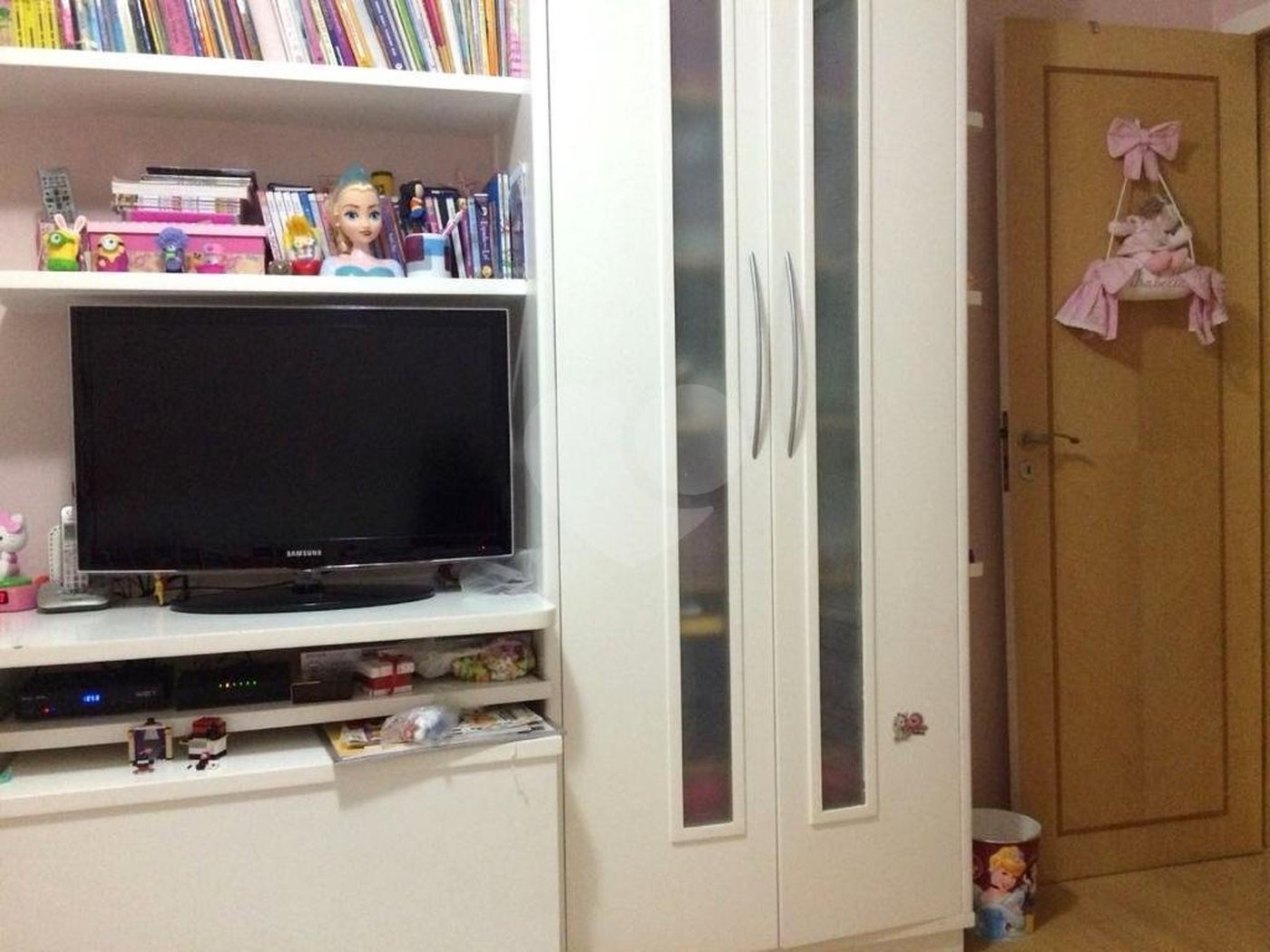 Apartamento à venda com 3 quartos, sendo 1 suíte,  em Bosque da Saúde, São Paulo, SP