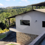 Casa à venda com 5 quartos, sendo 2 suítes, no condomínio Alpes da Cantareira, Mairiporã - SP