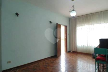 Casa Térrea à venda com 3 quartos, sendo 1 suíte,  em Parque Jabaquara, São Paulo, SP