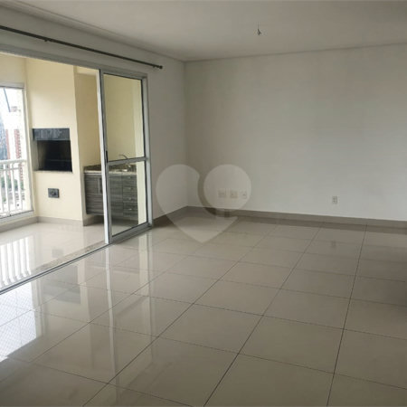 Apartamento à venda com 3 quartos, sendo 1 suíte, em Granja Julieta, São Paulo, SP