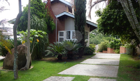 Casa à venda com 3 quartos, sendo 1 suíte,  no condomínio Alpes de Vinhedo, Vinhedo - SP