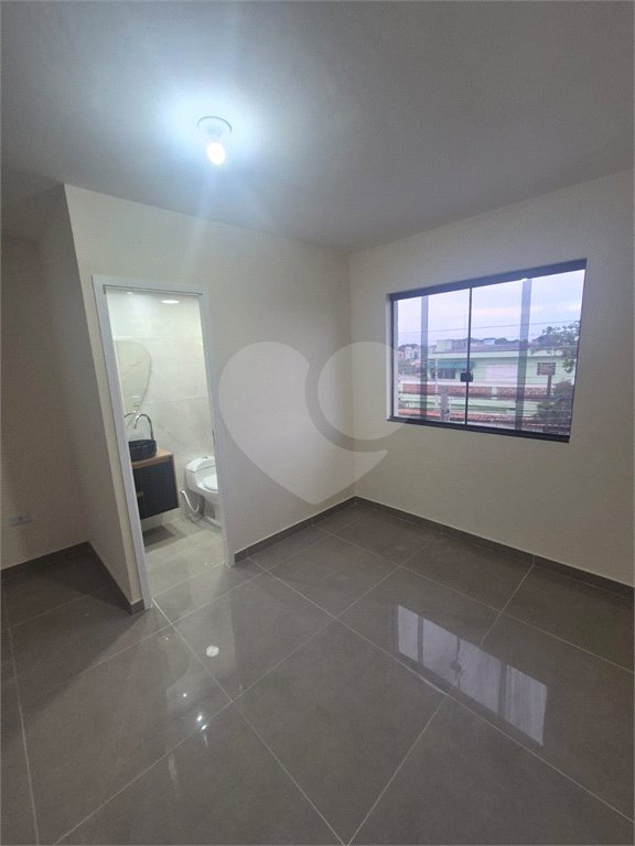 Casa à venda com 2 quartos, sendo 1 suíte,  em Vila Maricy, Guarulhos, SP