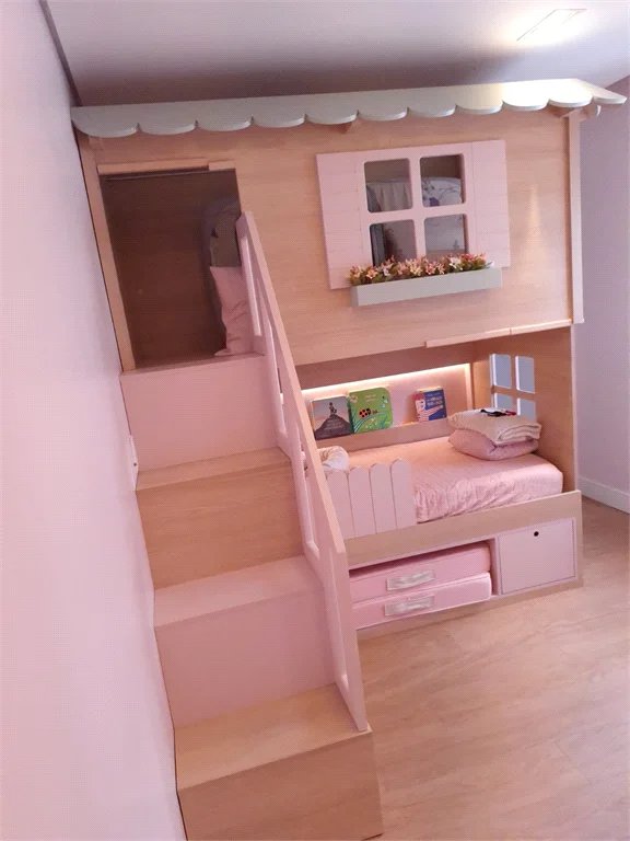 Apartamento à venda com 4 quartos, sendo 2 suítes, em Vila Anastácio, São Paulo, SP