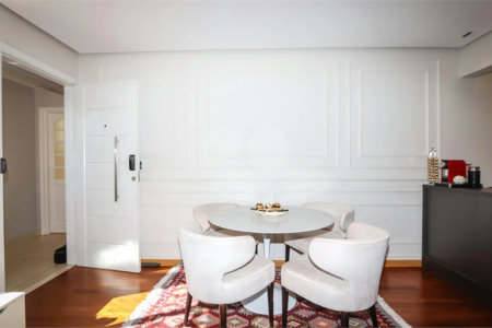 Apartamento à venda com 2 quartos em Cerqueira César, São Paulo, SP