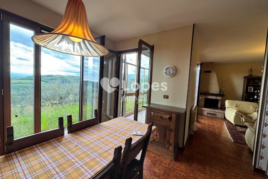 Casa multifamiliar à venda em Verona, Itália – 3 unidades e 12.000 m²
