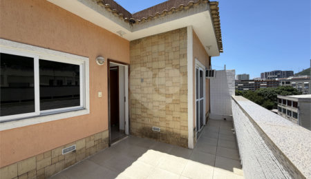 Cobertura à venda com 3 quartos, sendo 1 suíte,  em Tijuca, Rio de Janeiro, RJ
