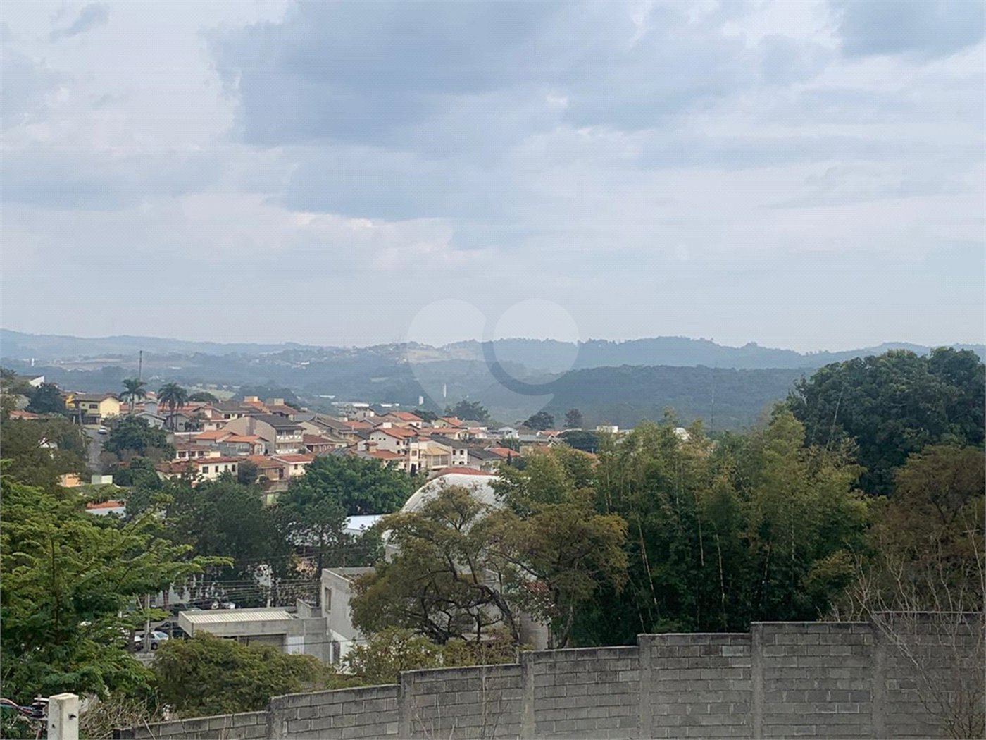 Casa à venda com 3 suítes no condomínio Quadra Real, Atibaia - SP