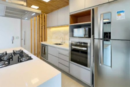 Apartamento à venda com 3 quartos, sendo 1 suíte, em Vila Olímpia, São Paulo, SP
