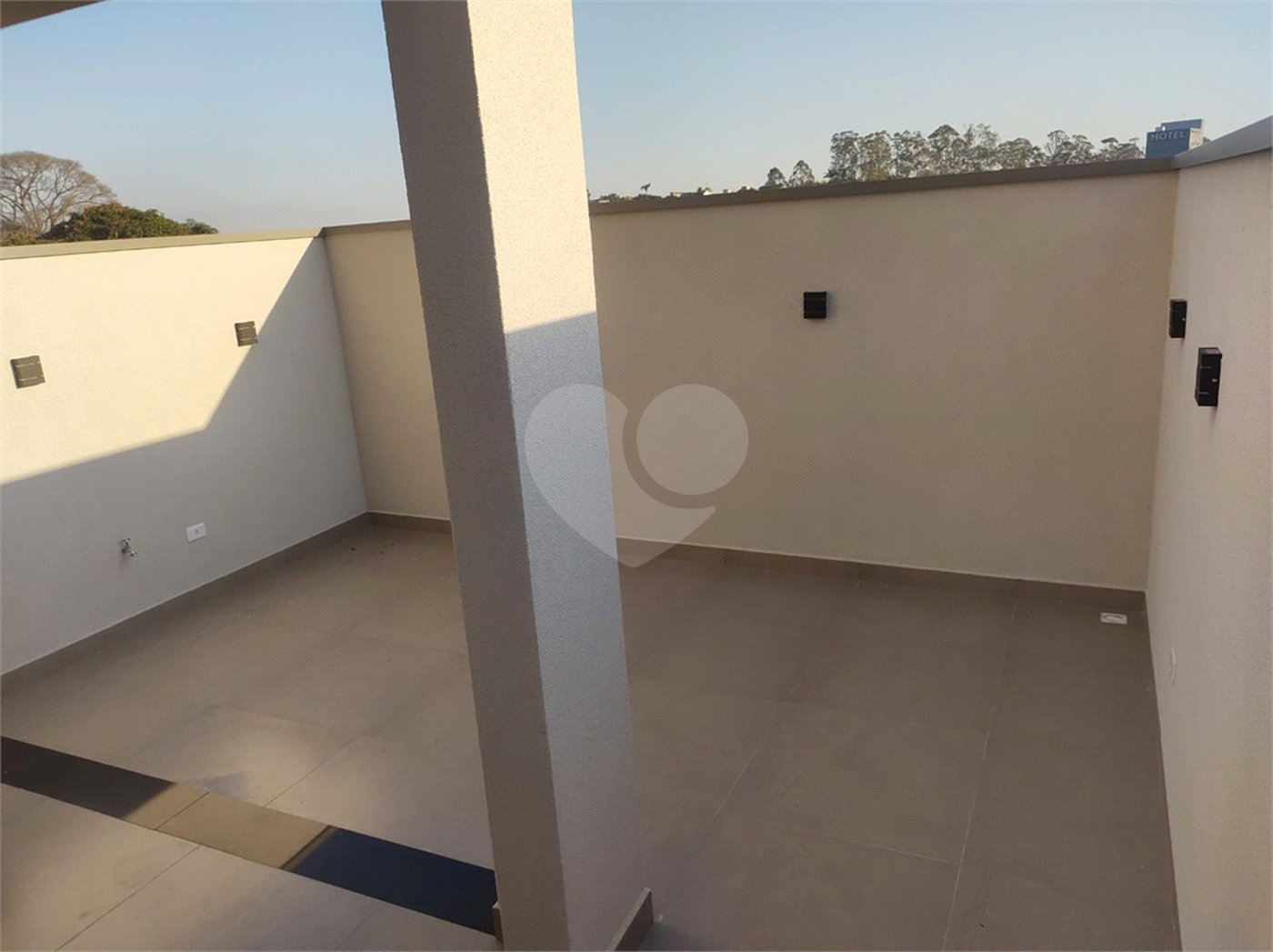 Sobrado à venda com 3 suítes,  em Jardim Planalto, Arujá, SP