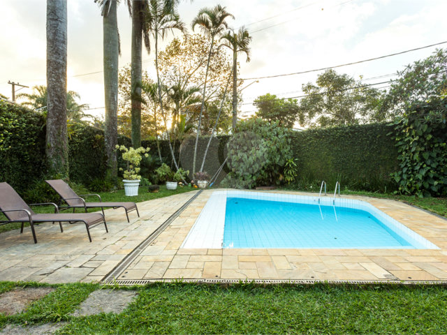 Sobrado à venda com 4 quartos, sendo 3 suítes,  em Jardim Prudência, São Paulo, SP