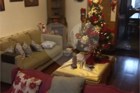 Casa à venda ou para alugar com 5 quartos, sendo 1 suíte,  em Vila Oliveira, Mogi das Cruzes, SP