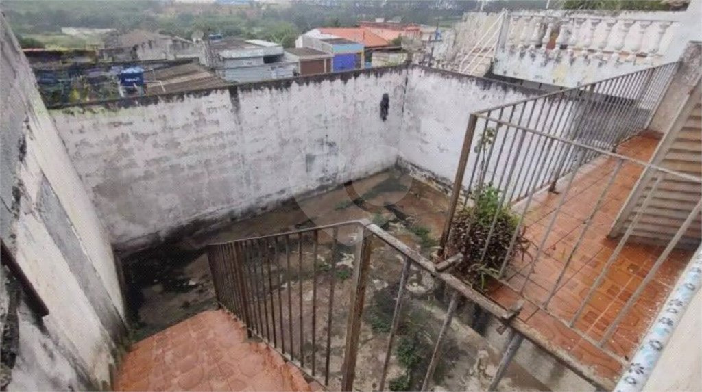 Casa à venda com 2 quartos, sendo 1 suíte, em Cidade Edson, Suzano, SP