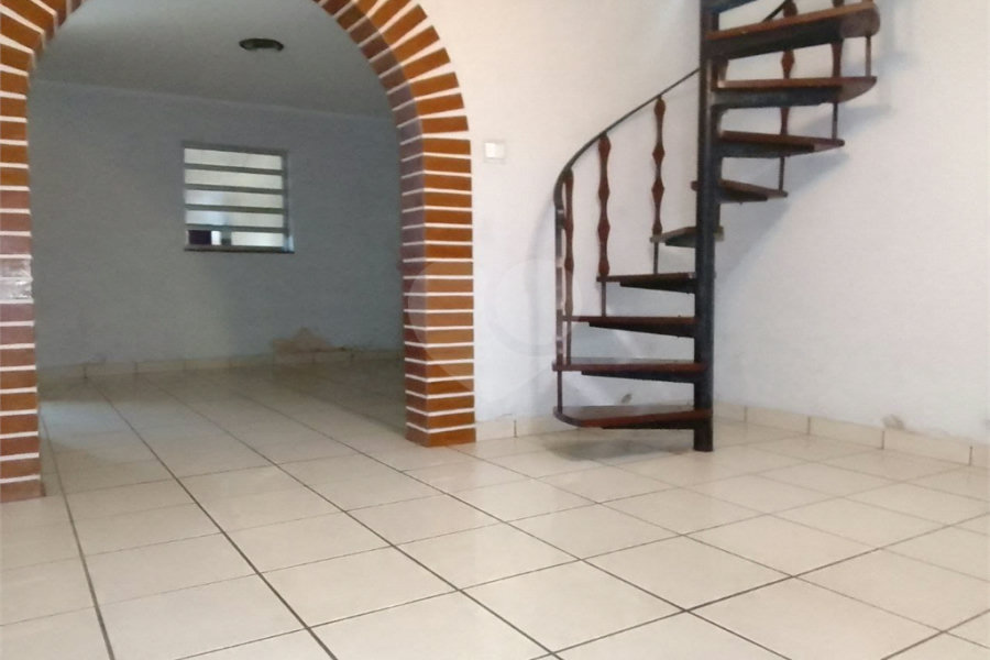 Casa à venda com 2 quartos, sendo 1 suíte, em Parada Inglesa, São Paulo, SP