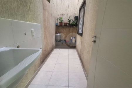 Casa em condomínio à venda com 2 quartos em Parque Vitória, São Paulo, SP